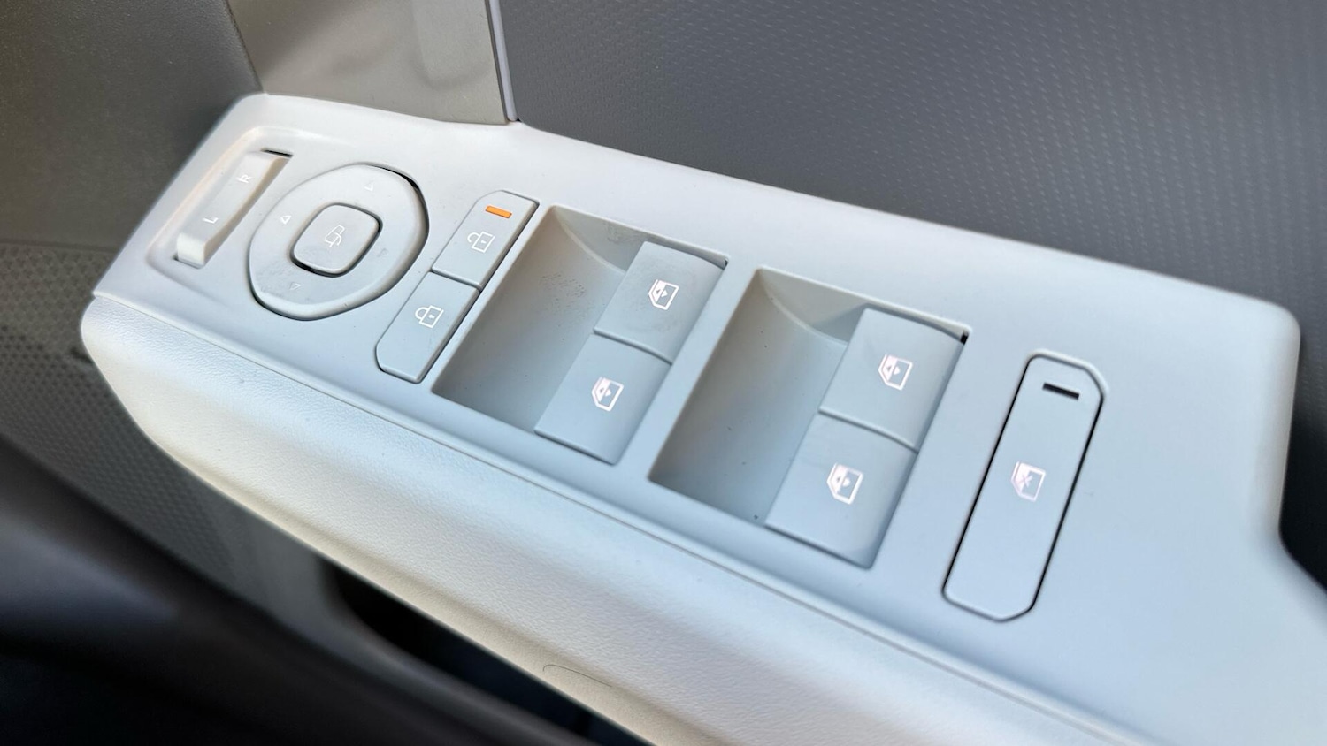 Used Kia EV3 2025 for sale - 76337005: Photo 23