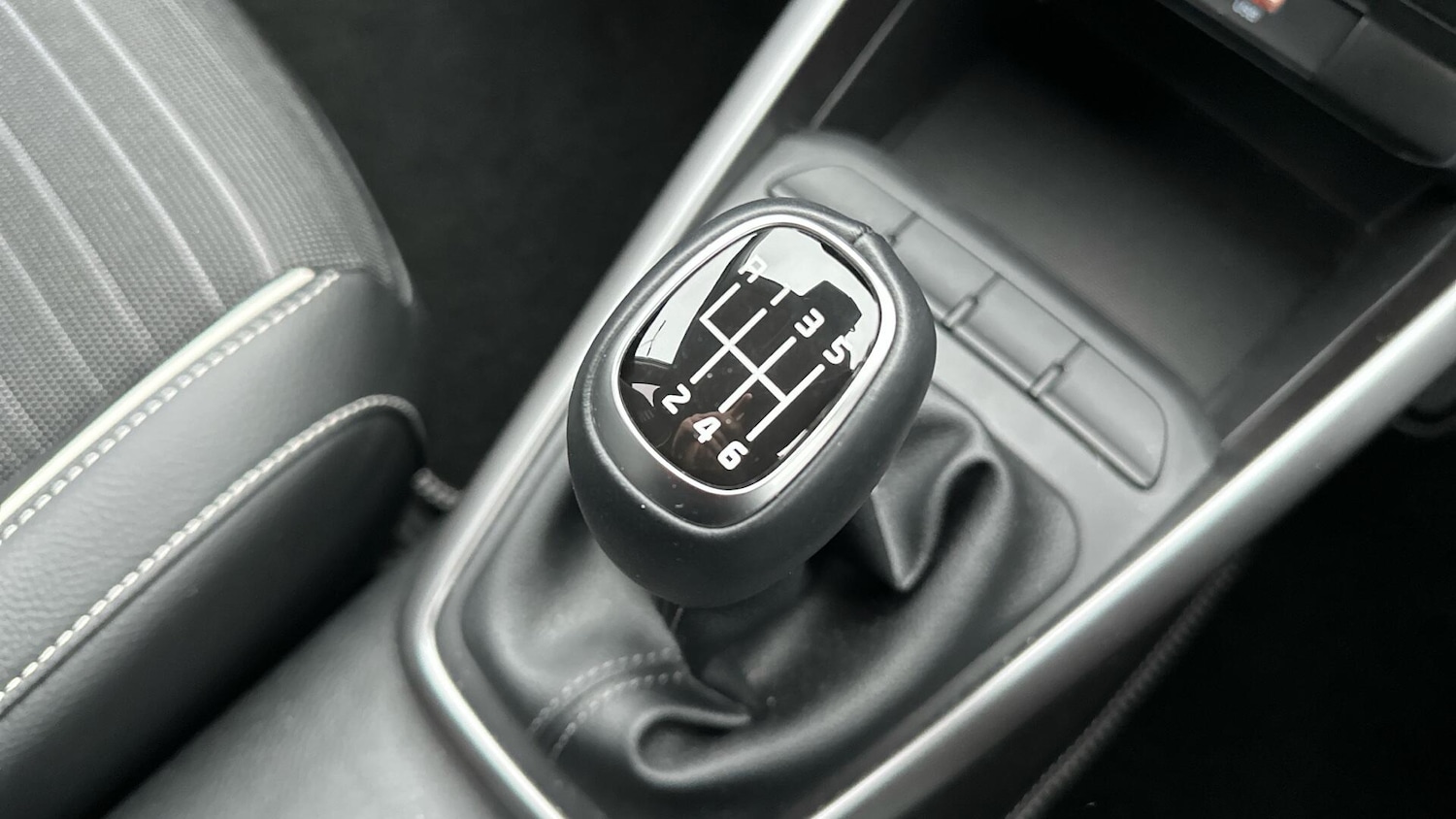 Used Kia Stonic 2025 for sale - 77073883: Photo 46