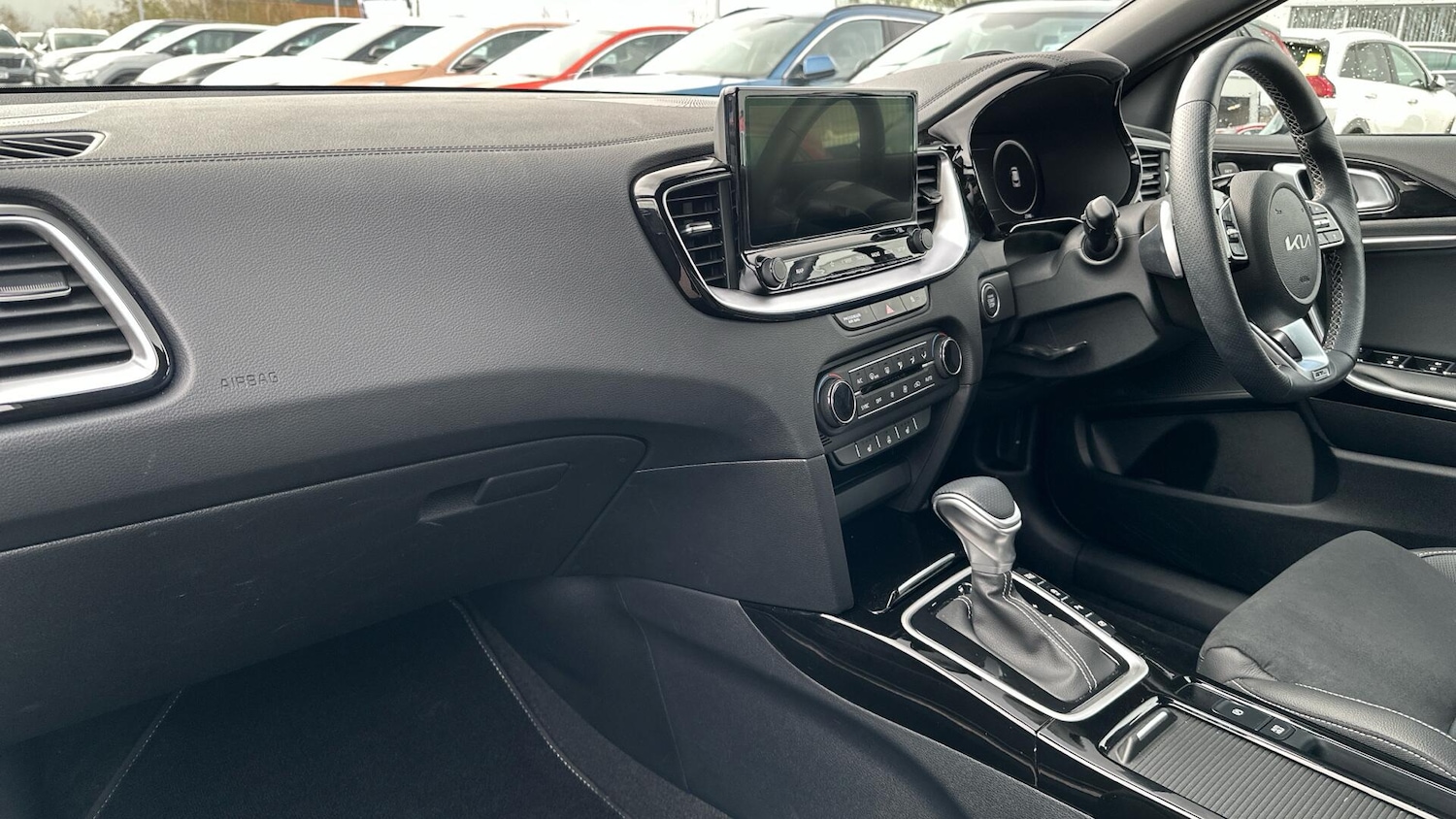 Used Kia XCeed 2025 for sale - 77673180: Photo 3