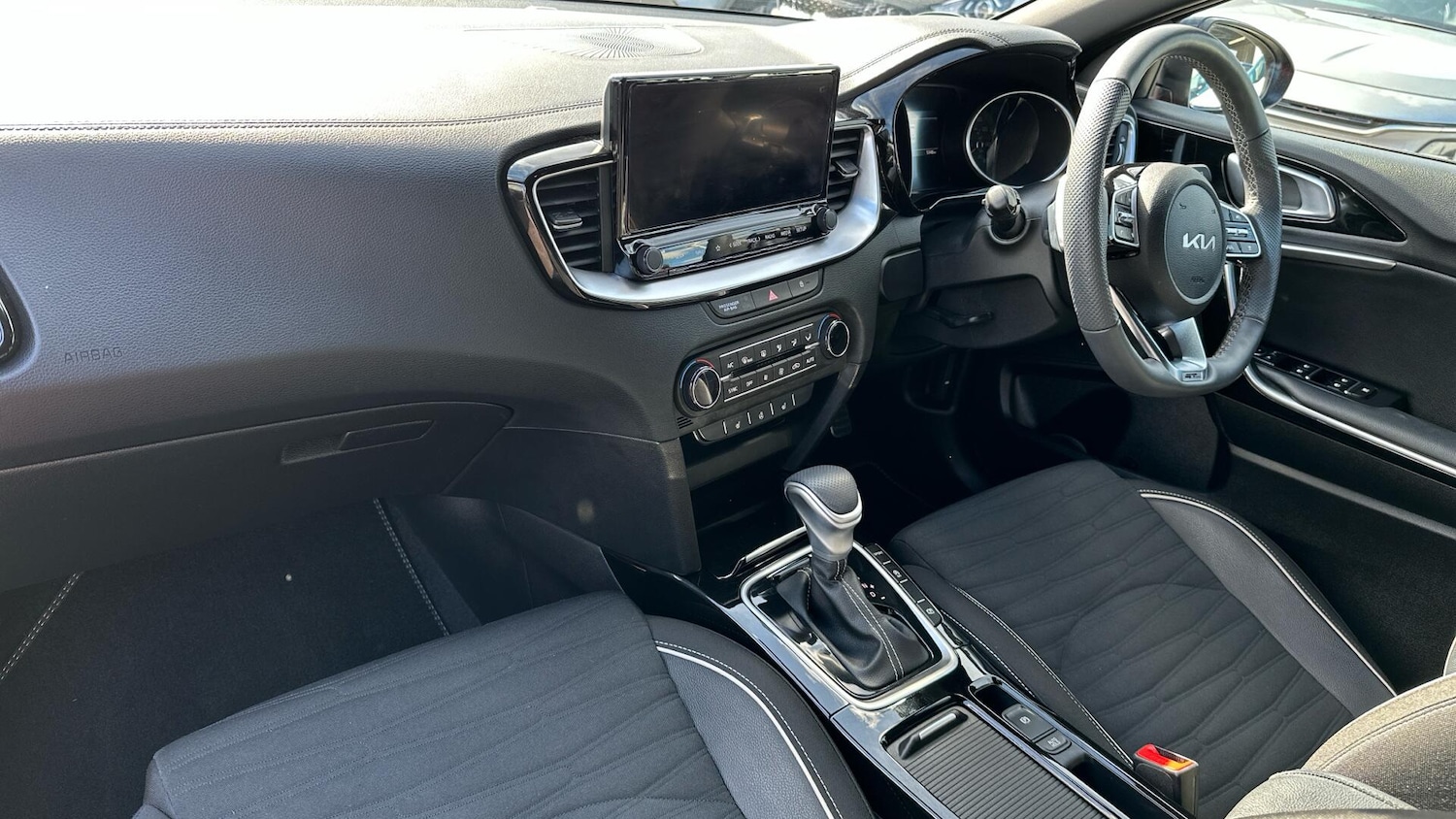 Used Kia Ceed 2025 for sale - 76336925: Photo 3