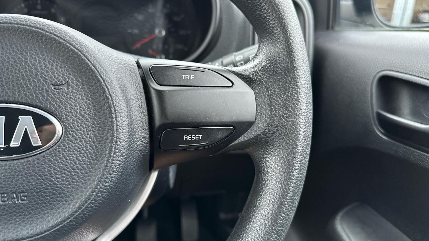 Used Kia Picanto 2018 for sale - 76527623: Photo 12