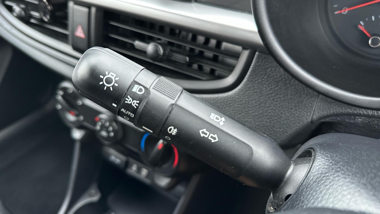 Used Kia Picanto 2018 for sale - 76527623: Photo 13