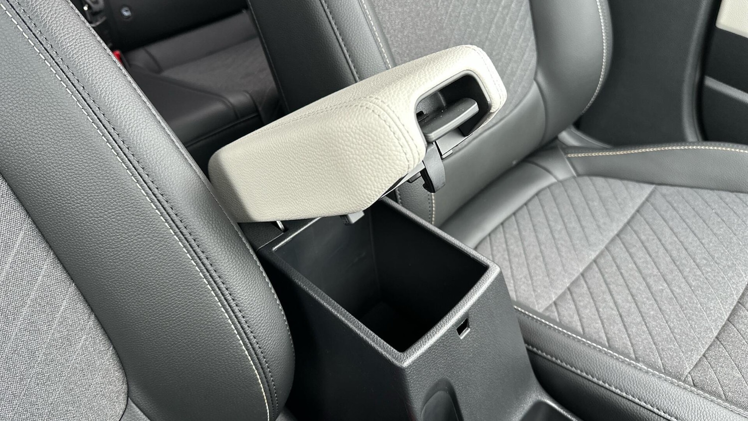 Used Kia Stonic 2026 for sale - 77993521: Photo 21