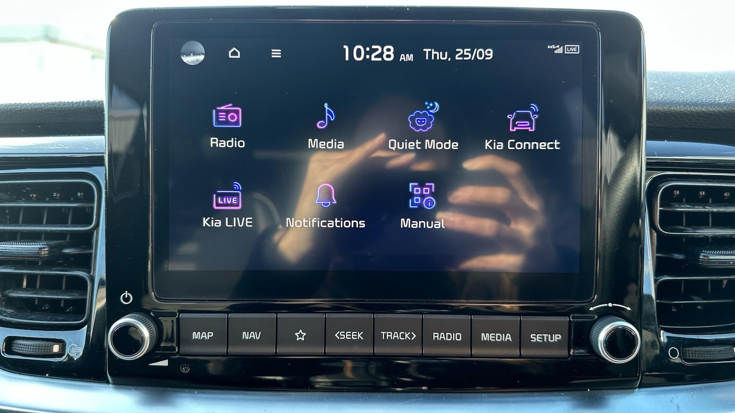 Used Kia Stonic 2024 for sale - 76336216: Photo 12