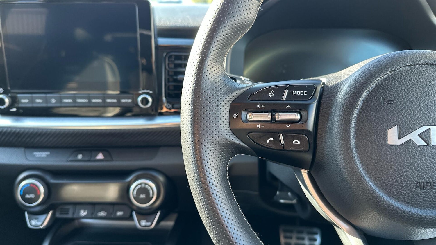 Used Kia Stonic 2024 for sale - 76336216: Photo 14