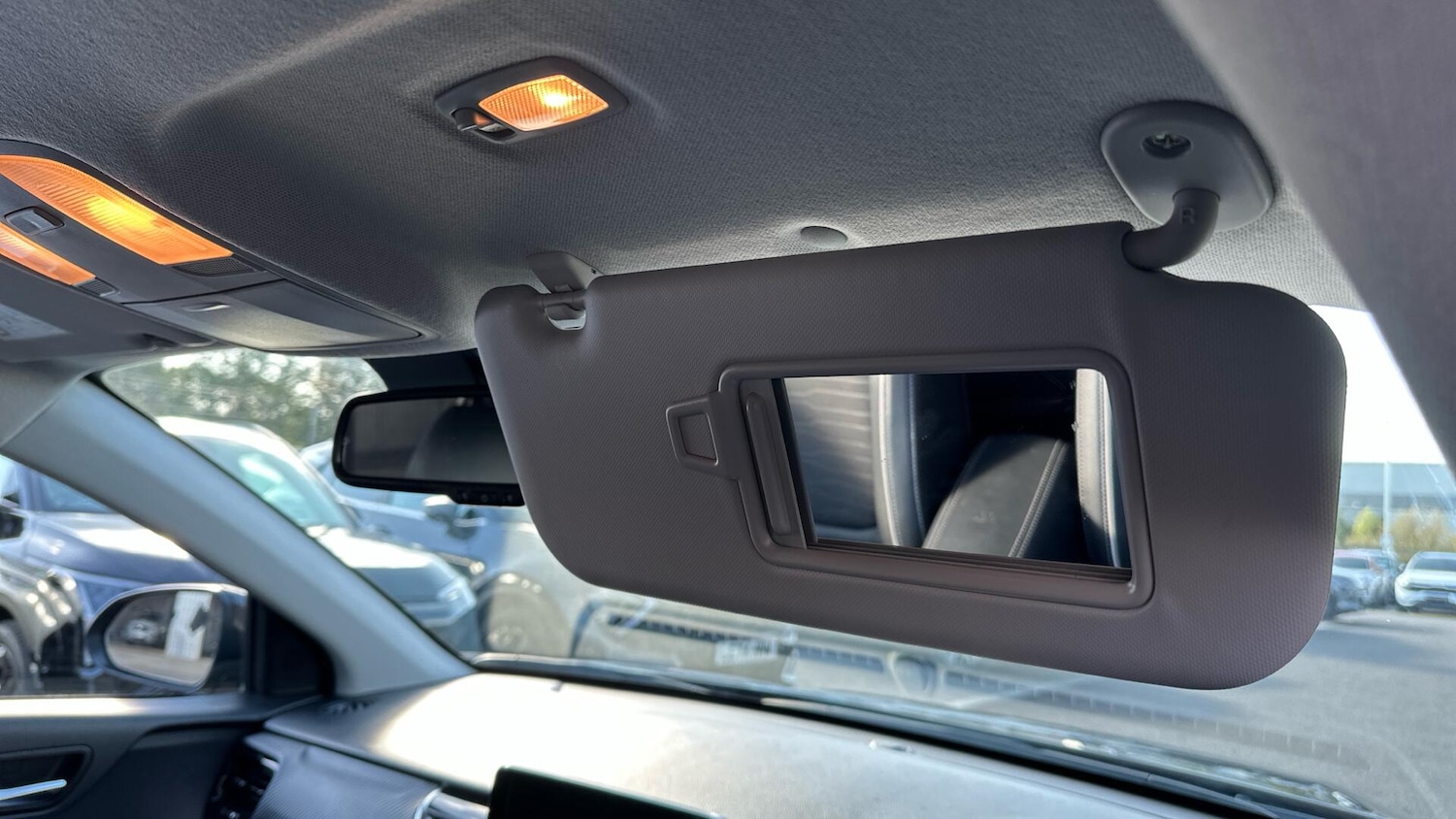 Used Kia Stonic 2024 for sale - 76336216: Photo 25