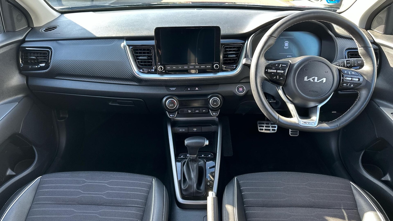 Used Kia Stonic 2024 for sale - 76336216: Photo 6