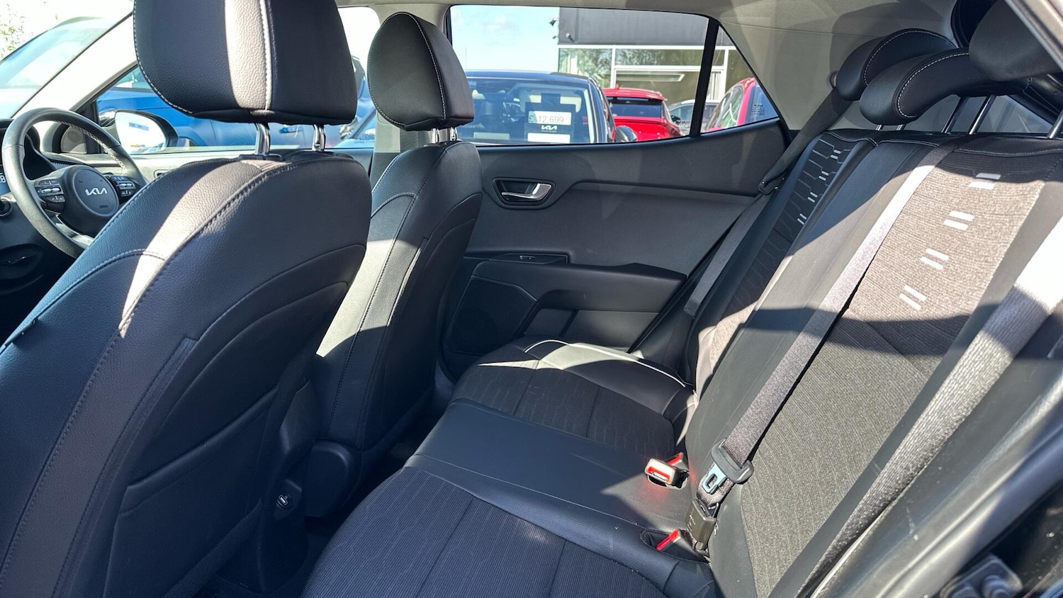 Used Kia Stonic 2024 for sale - 76336216: Photo 9