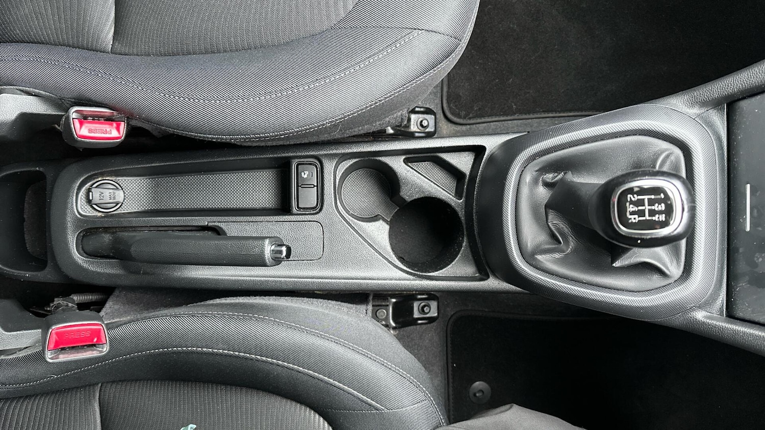 Used Hyundai i10 2019 for sale - 77598344: Photo 21