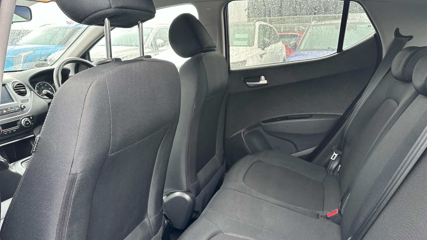 Used Hyundai i10 2019 for sale - 77598344: Photo 9