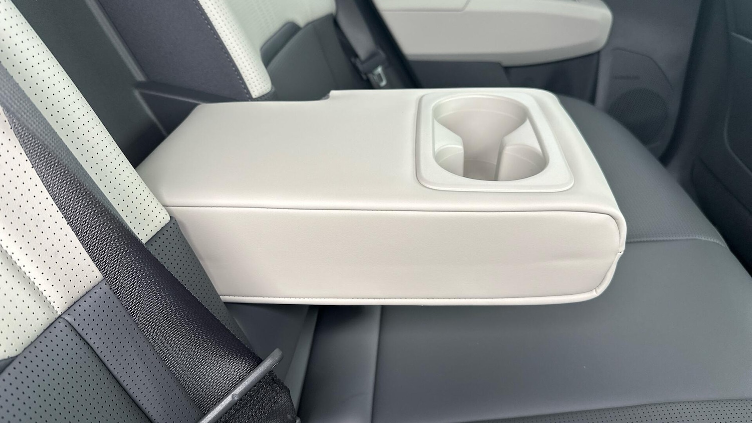 Used Kia EV3 2025 for sale - 76549735: Photo 32