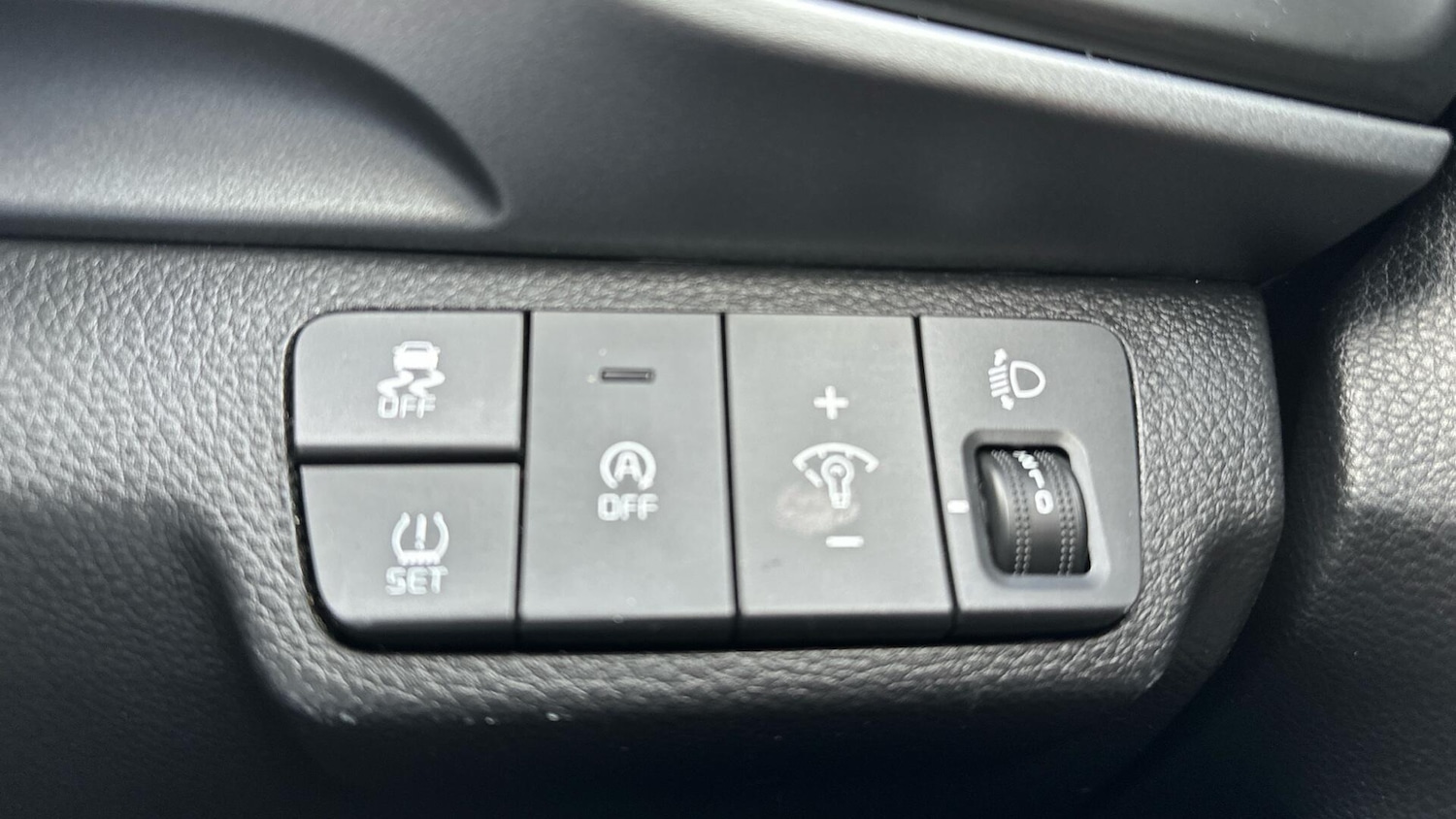 Used Kia Stonic 2022 for sale - 76336290: Photo 34