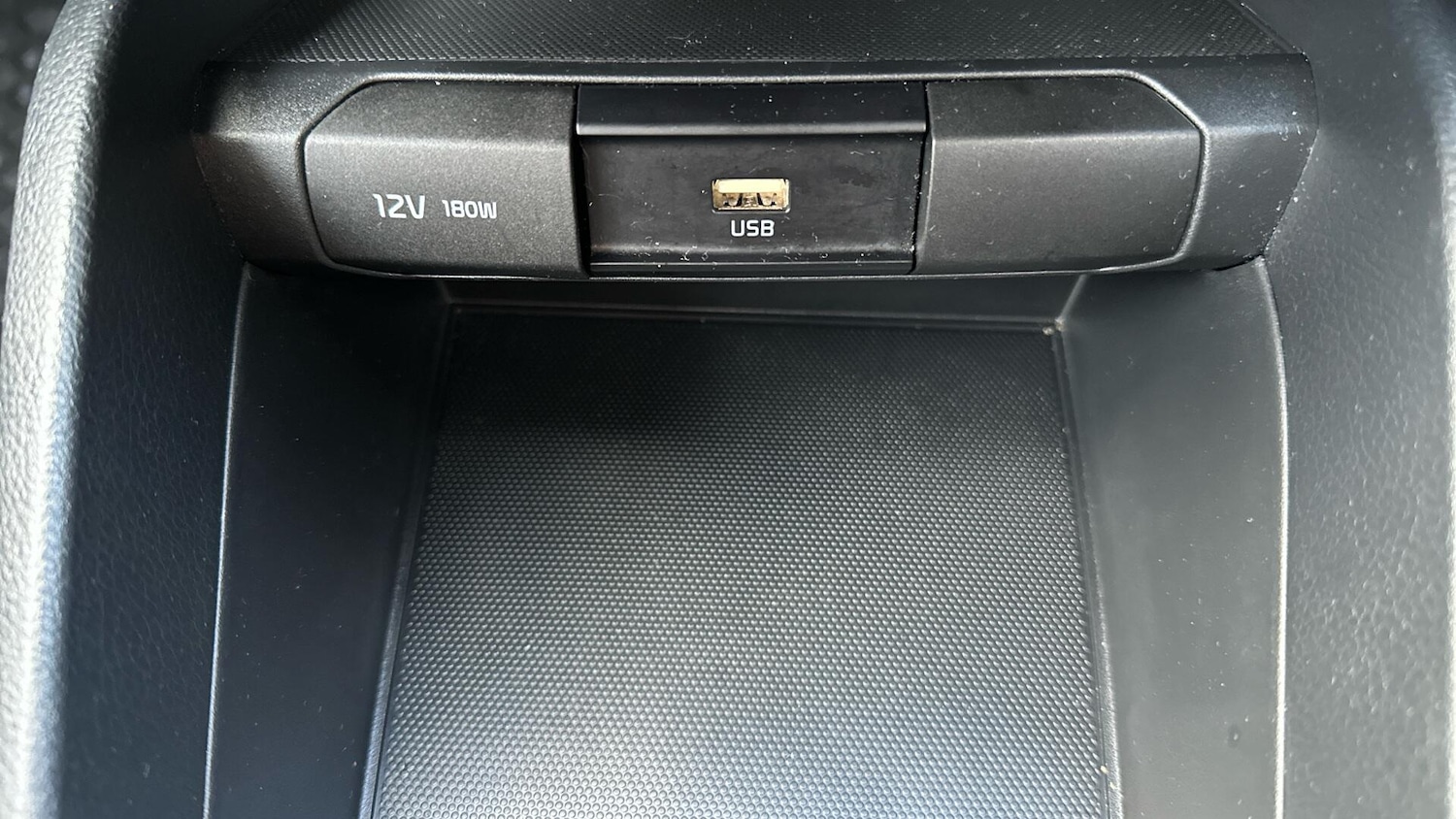 Used Kia Stonic 2022 for sale - 76336290: Photo 41