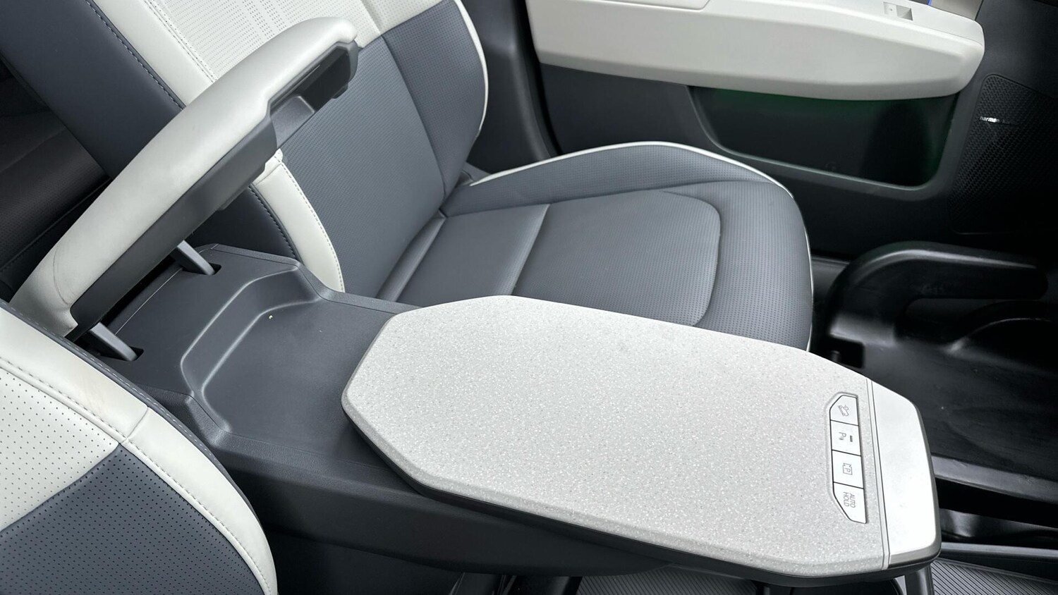 Used Kia EV3 2025 for sale - 77673212: Photo 28