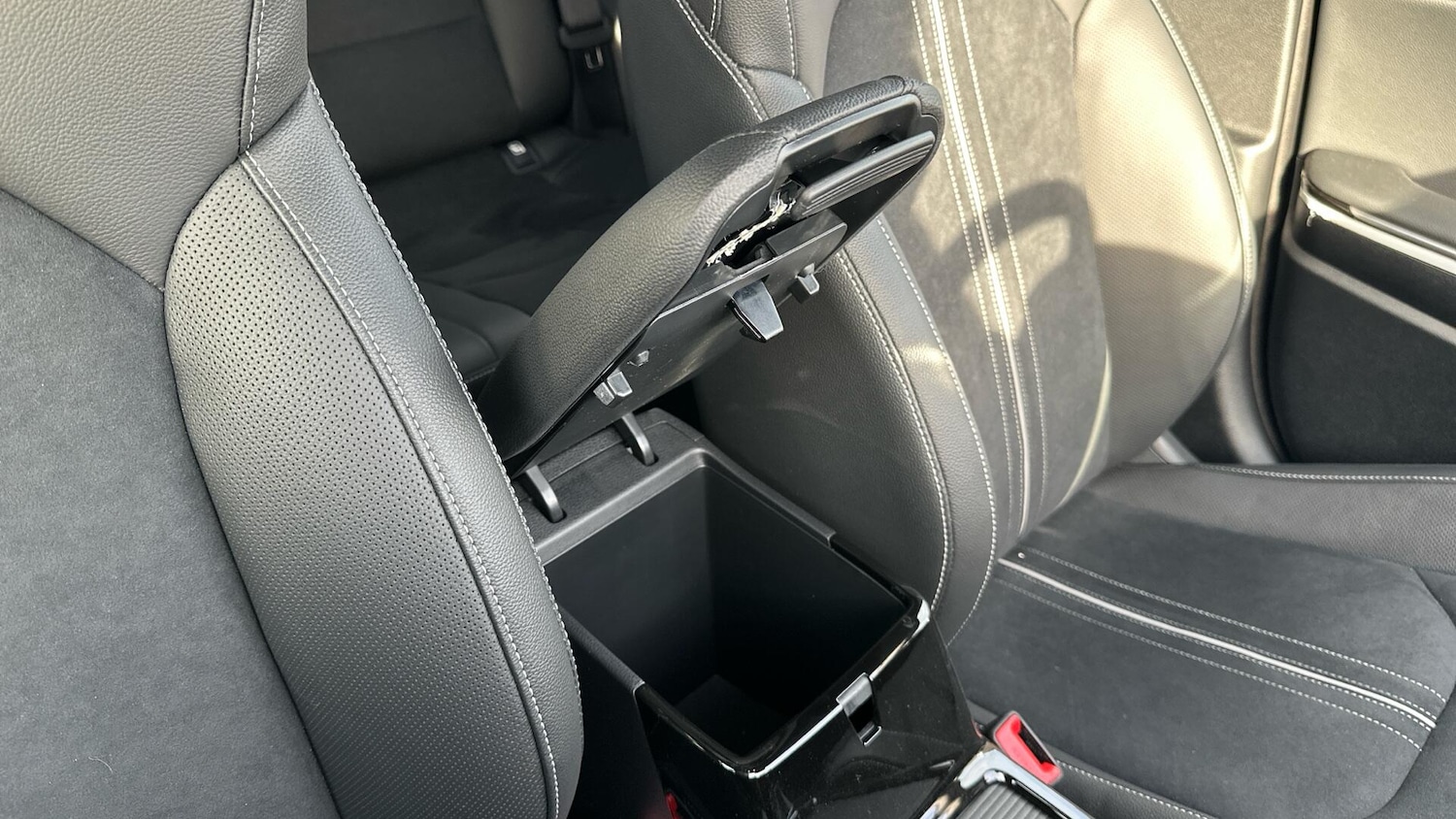 Used Kia XCeed 2025 for sale - 76337383: Photo 24