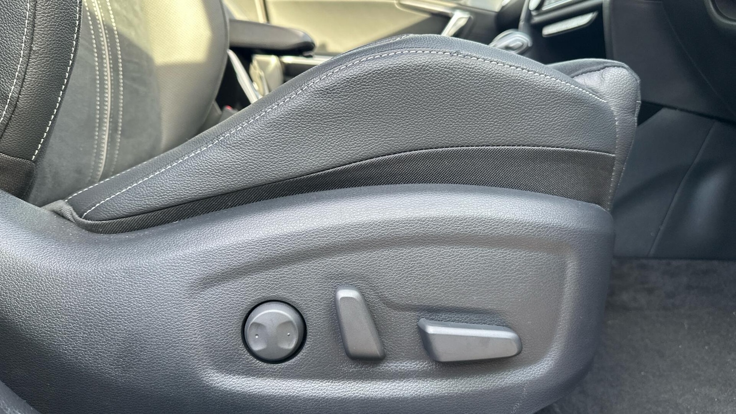 Used Kia XCeed 2025 for sale - 76337383: Photo 27