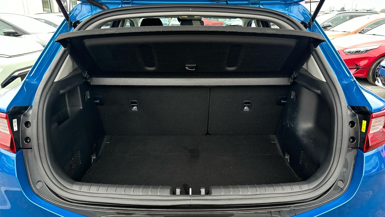 Used Kia Stonic 2025 for sale - 77550319: Photo 8