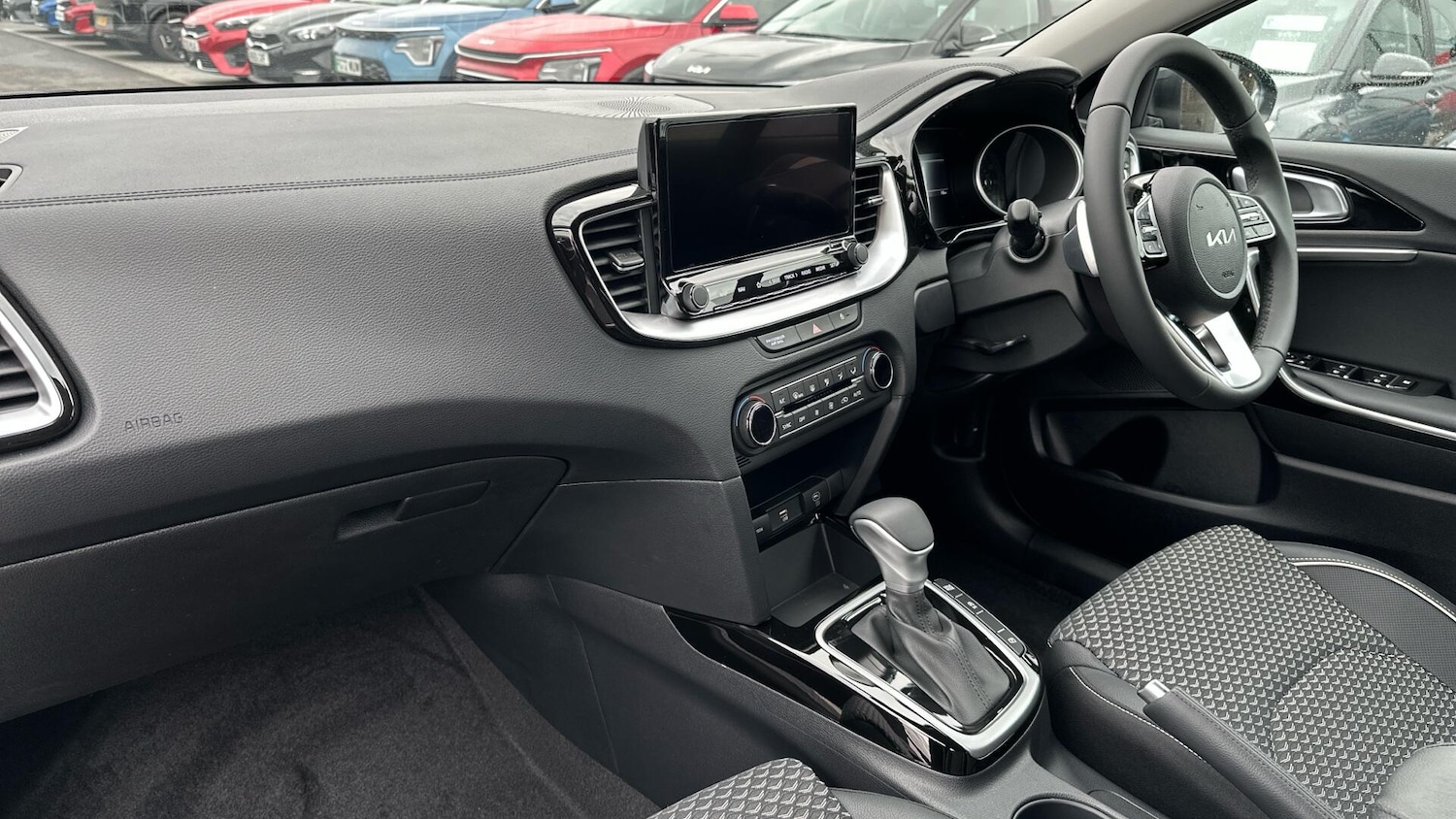 Used Kia XCeed 2025 for sale - 76498975: Photo 3