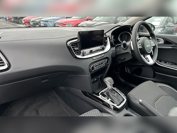 Used Kia XCeed 2025 for sale - 76498975: Photo