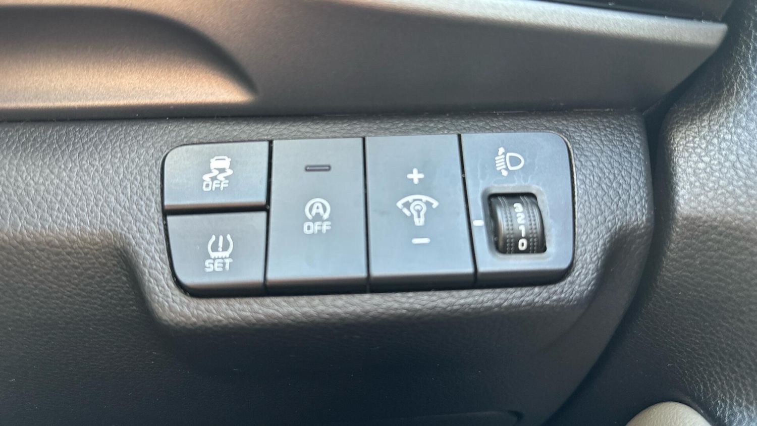 Used Kia Stonic 2021 for sale - 76336780: Photo 15