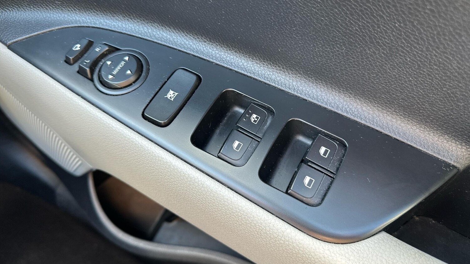 Used Kia Stonic 2021 for sale - 76336780: Photo 16