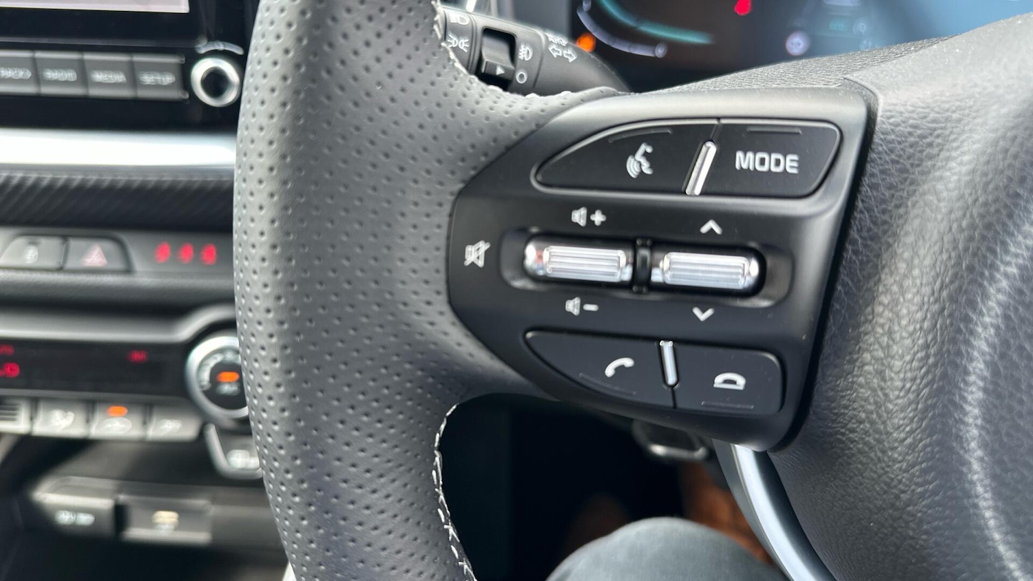 Used Kia Stonic 2025 for sale - 76336051: Photo 14