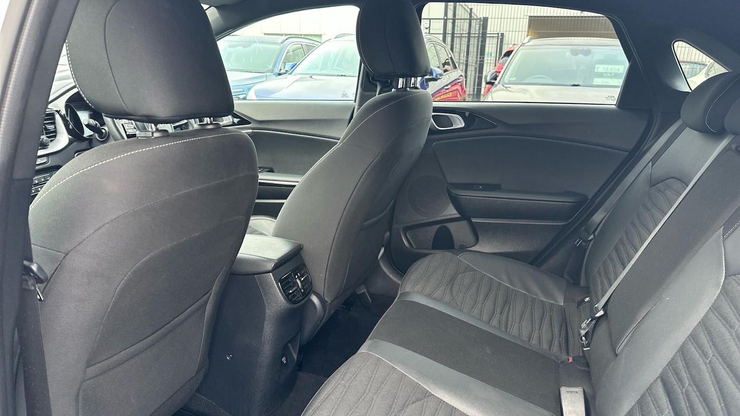 Used Kia Ceed 2025 for sale - 76632752: Photo 9