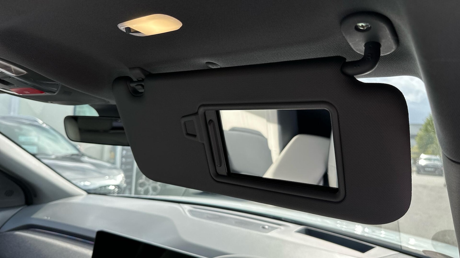 Used Kia EV3 2025 for sale - 76585155: Photo 30