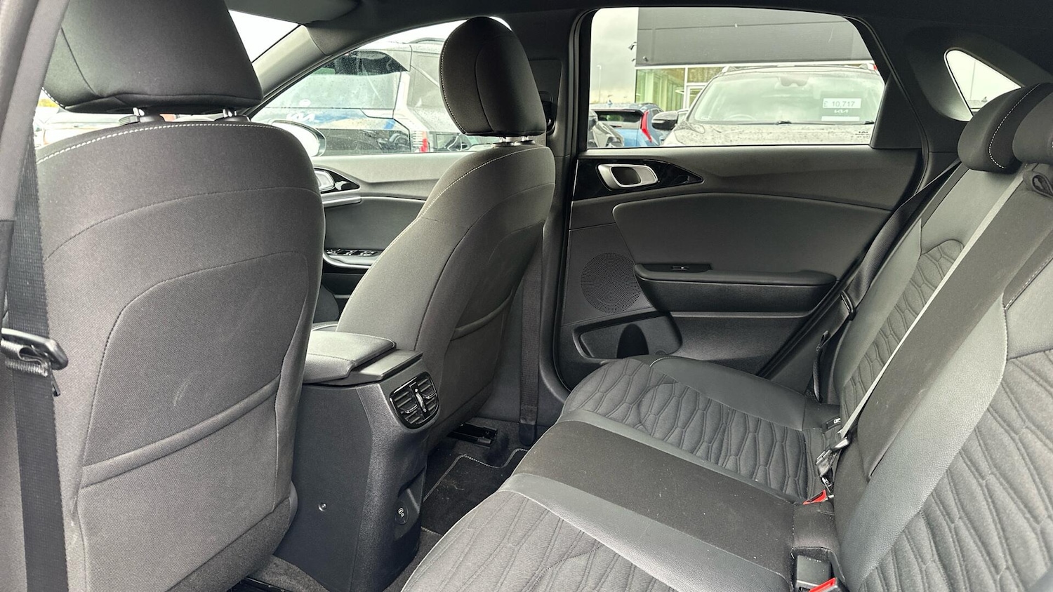 Used Kia Ceed 2025 for sale - 76336236: Photo 9