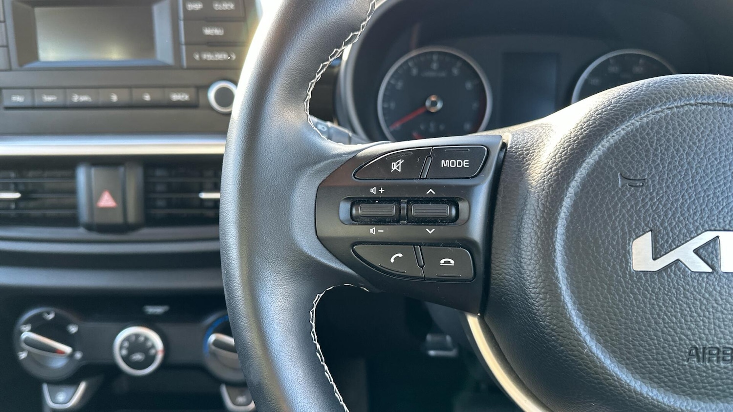 Used Kia Picanto 2023 for sale - 76765775: Photo 11