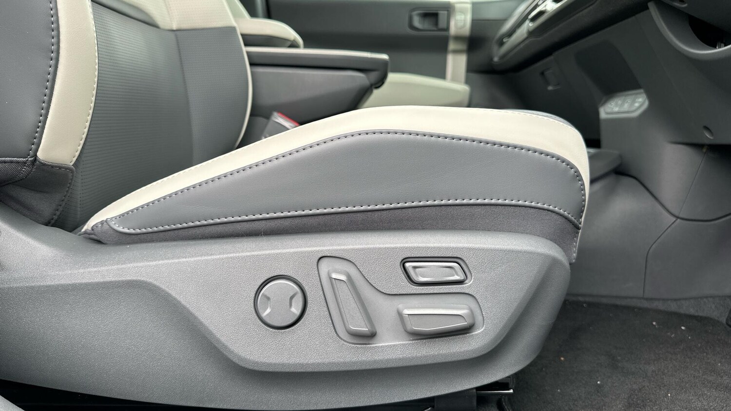 Used Kia EV3 2025 for sale - 76573077: Photo 30