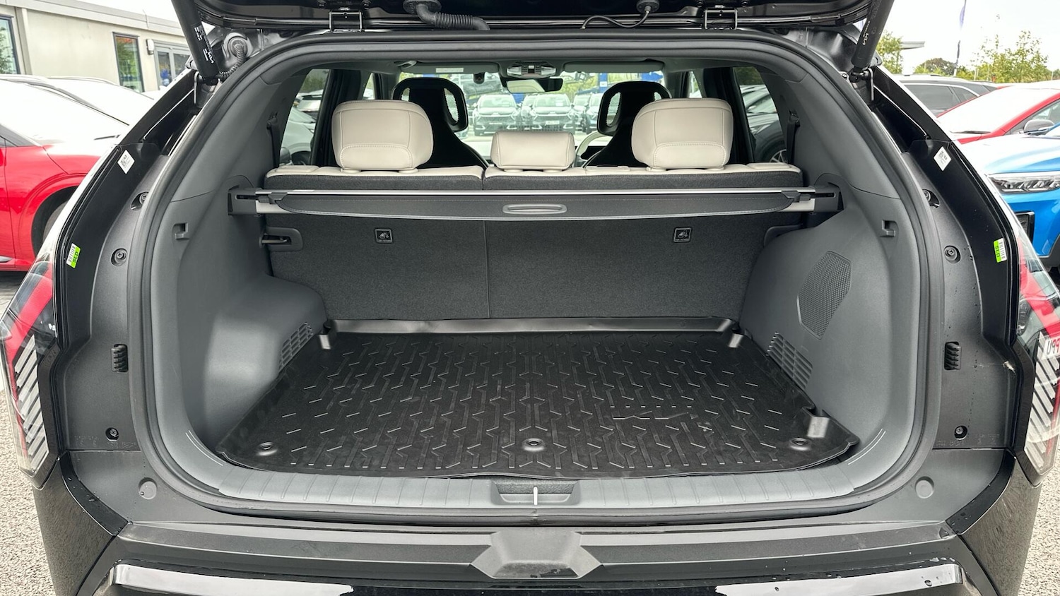 Used Kia EV3 2025 for sale - 76573077: Photo 8