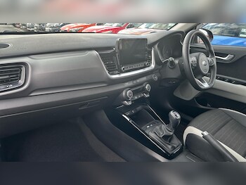 Used Kia Stonic 2021 for sale - 77673160: Photo
