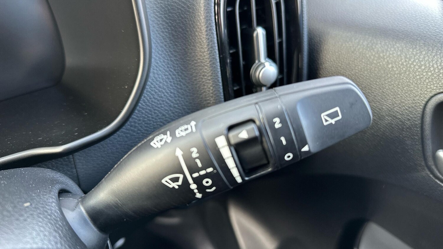 Used Kia Picanto 2025 for sale - 76832360: Photo 18