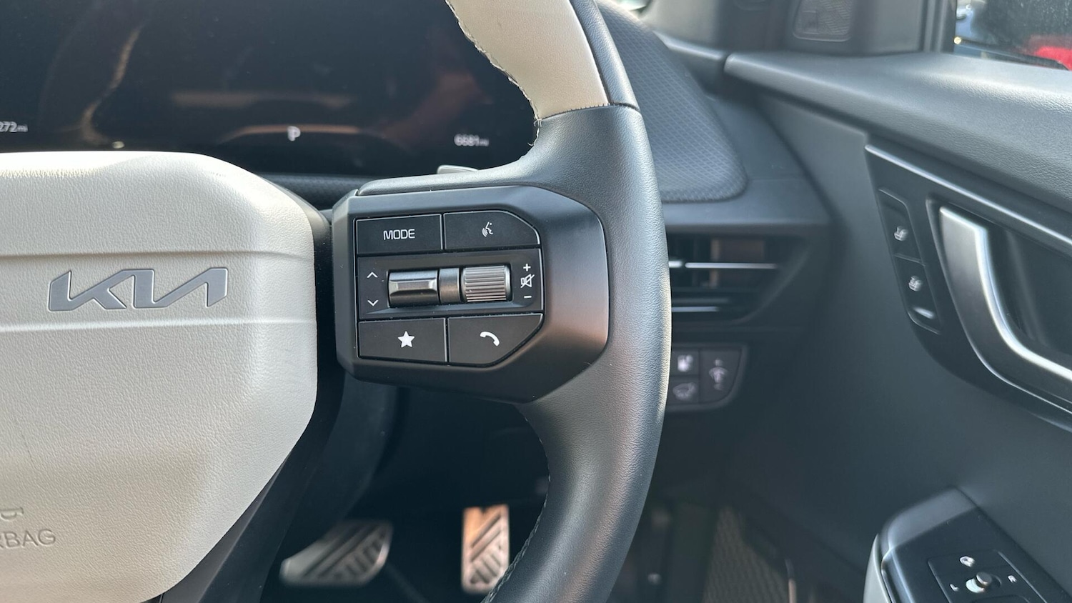 Used Kia EV6 2024 for sale - 76634199: Photo 18