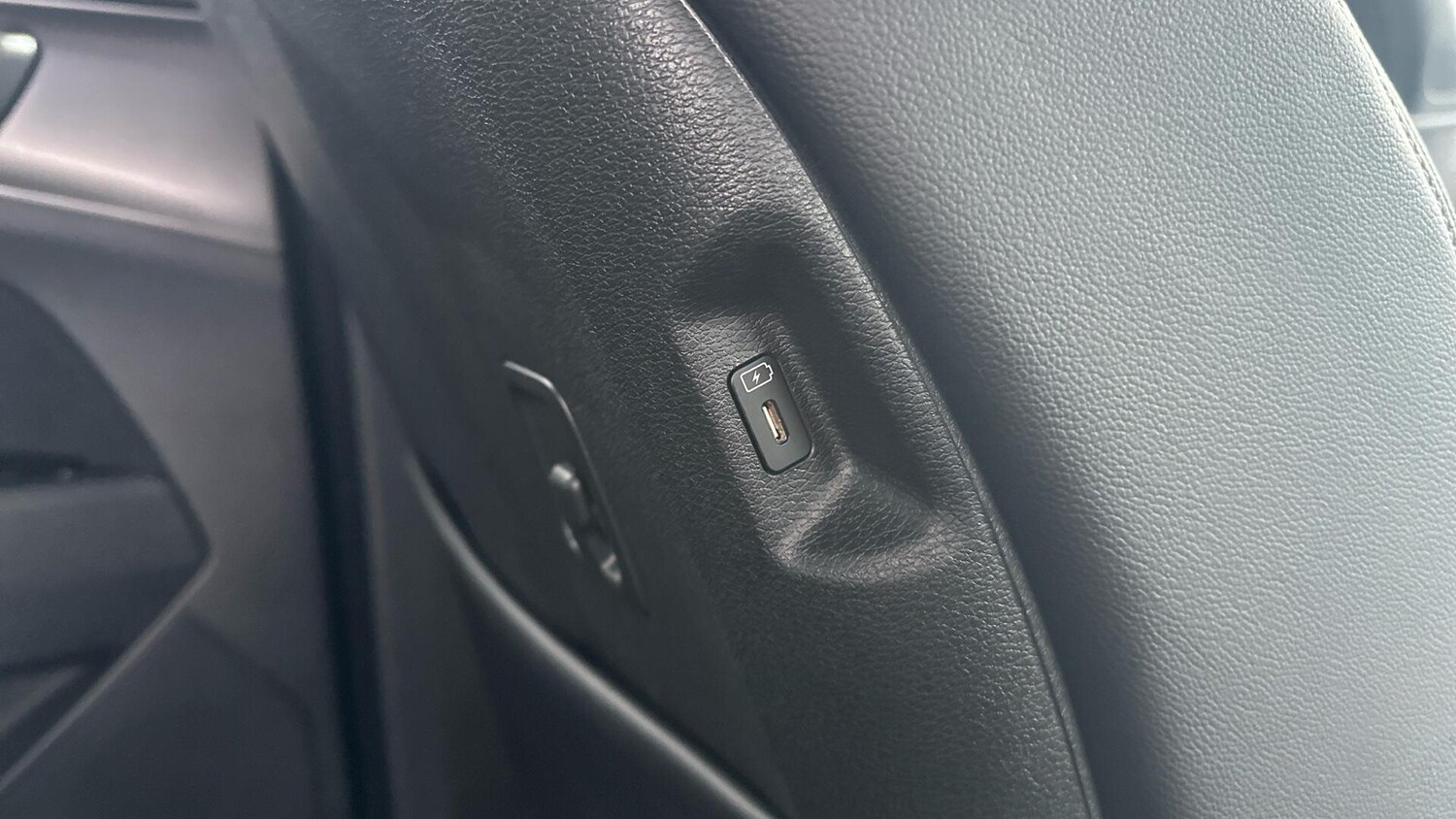 Used Kia Sportage 2023 for sale - 76633696: Photo 32