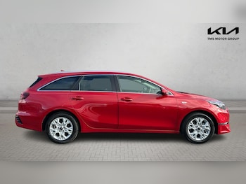 Used Kia Ceed 2025 for sale - 77550103: Photo