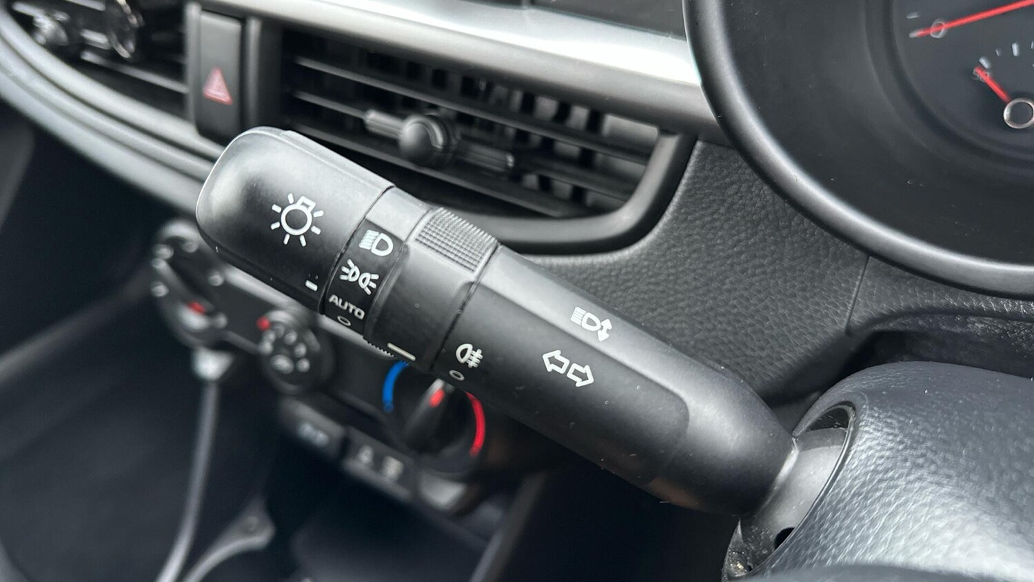 Used Kia Picanto 2018 for sale - 76632772: Photo 13