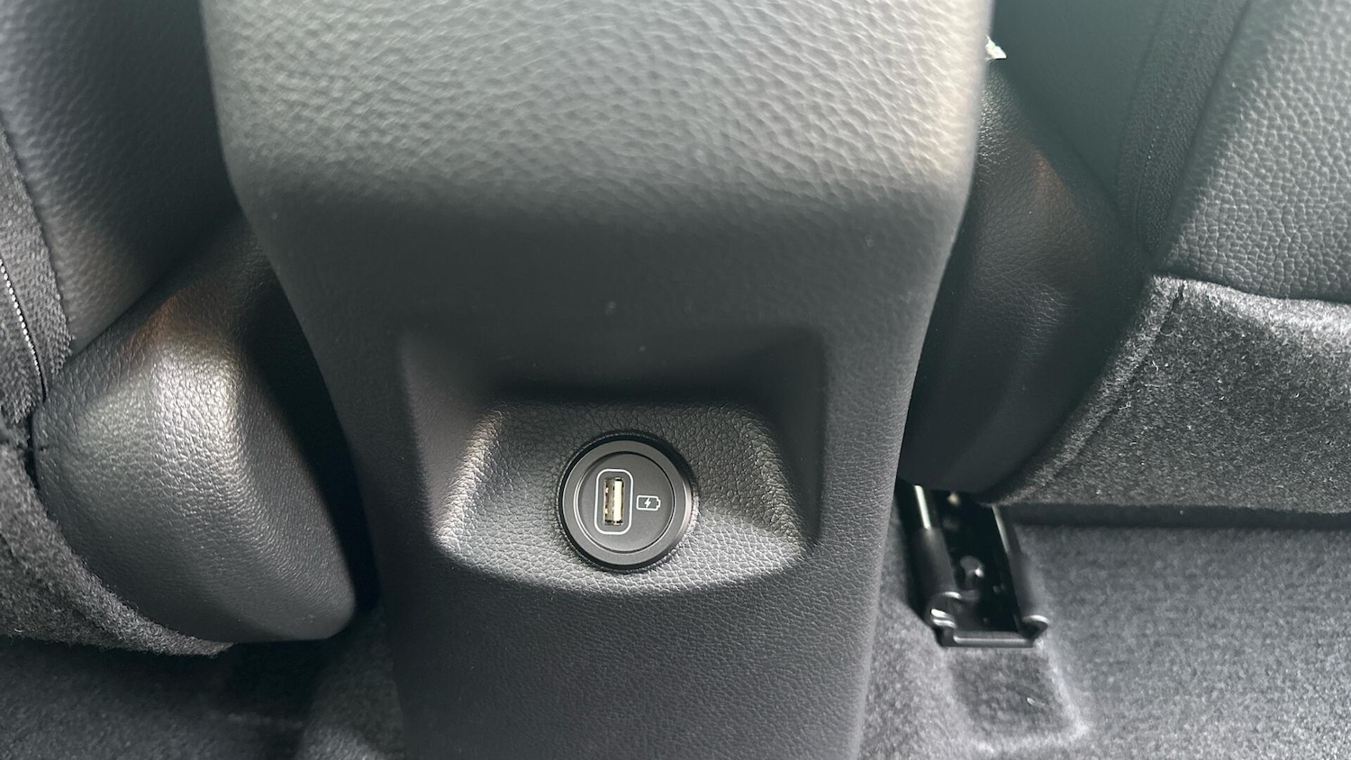 Used Kia Stonic 2025 for sale - 76336735: Photo 27