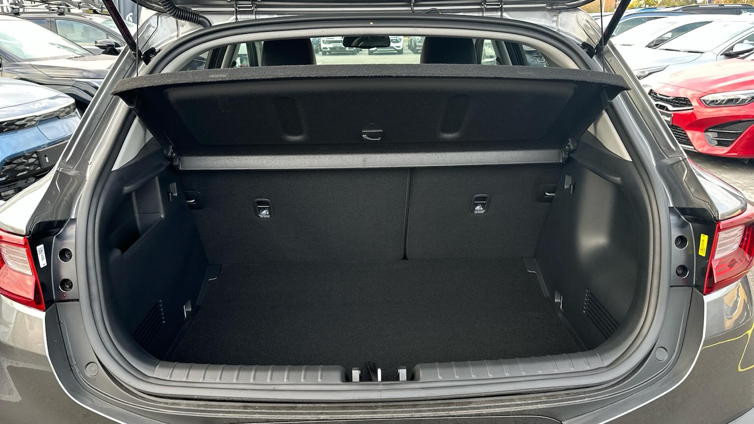 Used Kia Stonic 2025 for sale - 76336735: Photo 8