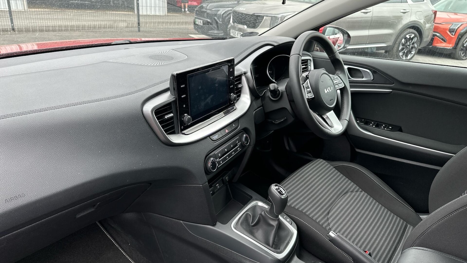 Used Kia XCeed 2023 for sale - 76336115: Photo 3