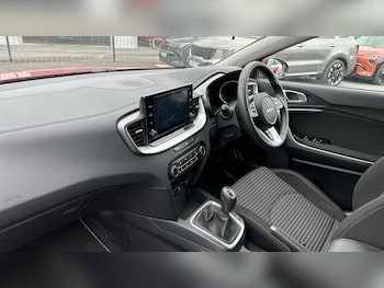 Used Kia XCeed 2023 for sale - 76336115: Photo