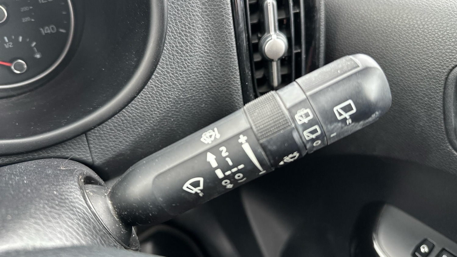 Used Kia Picanto 2018 for sale - 76522521: Photo 15