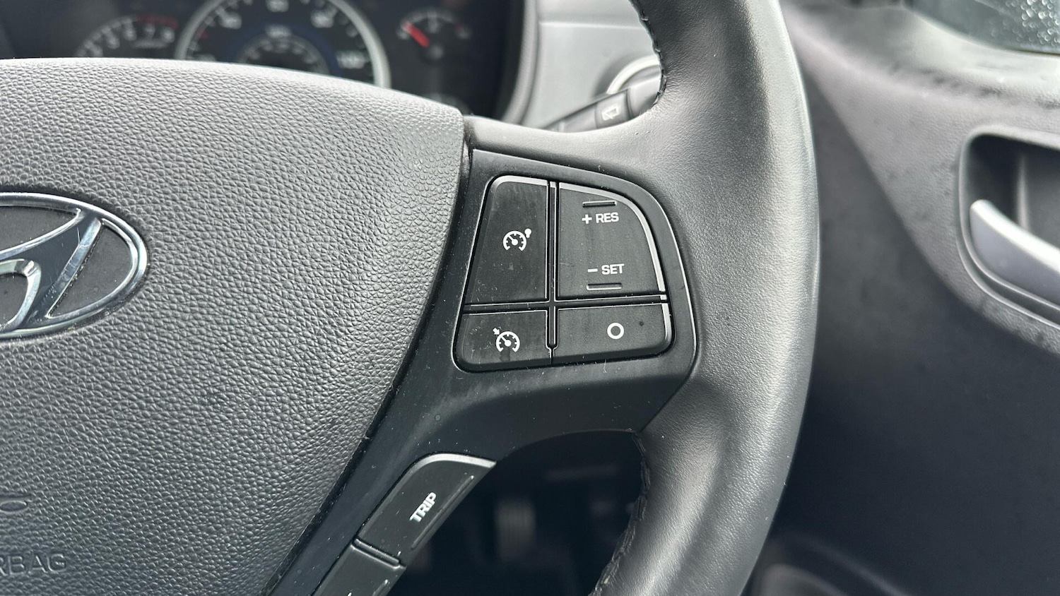 Used Hyundai i10 2019 for sale - 77673204: Photo 14