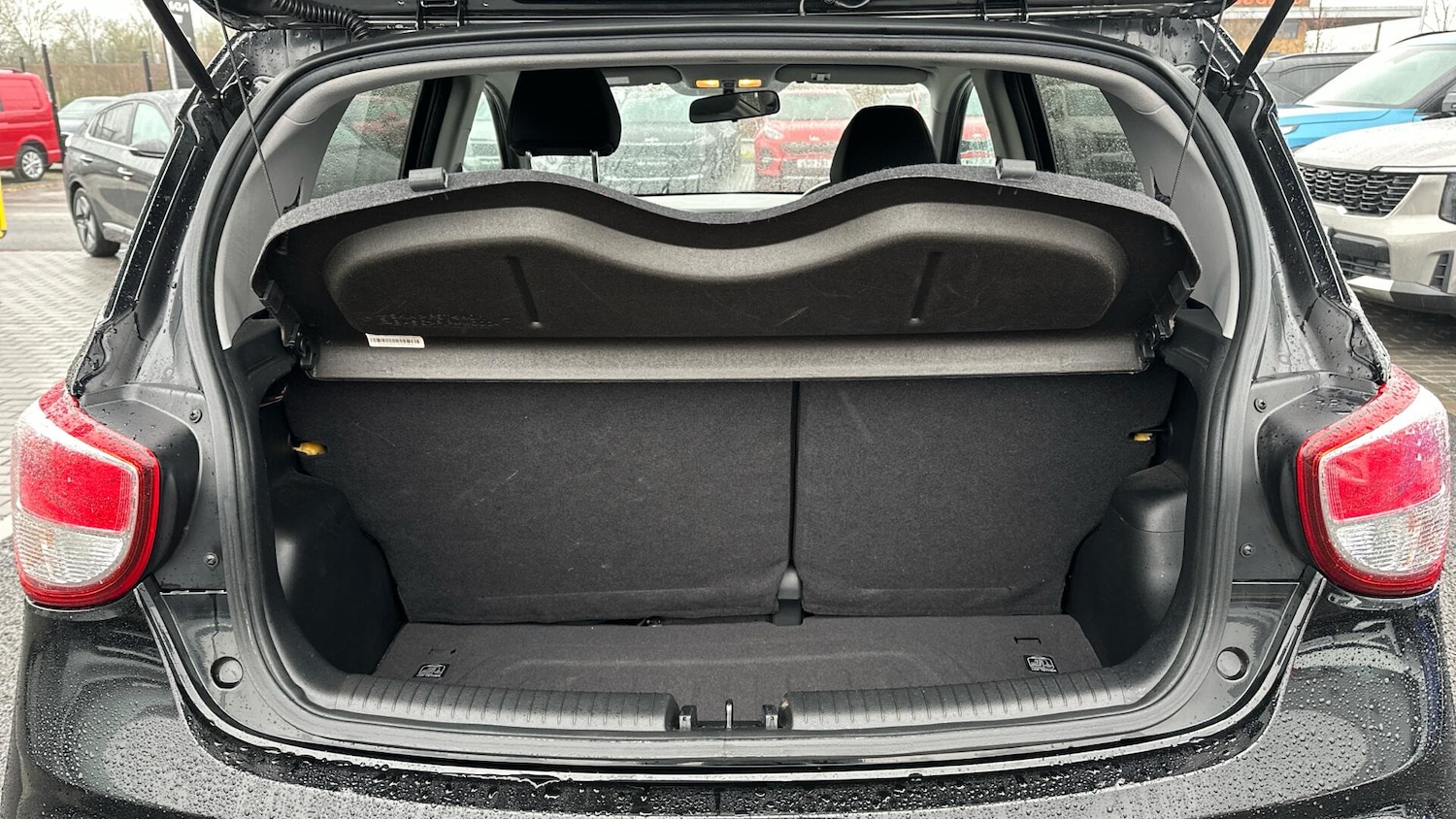 Used Hyundai i10 2019 for sale - 77673204: Photo 8