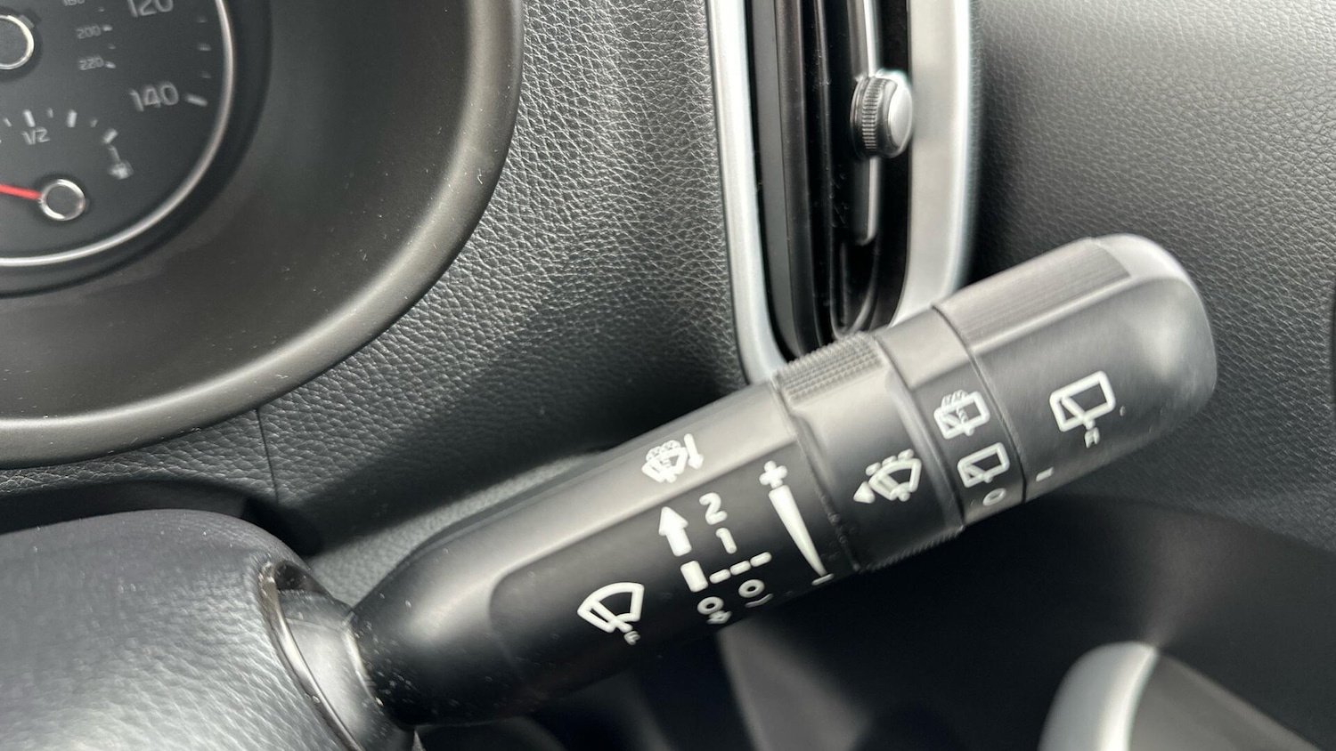 Used Kia Picanto 2023 for sale - 76408348: Photo 16