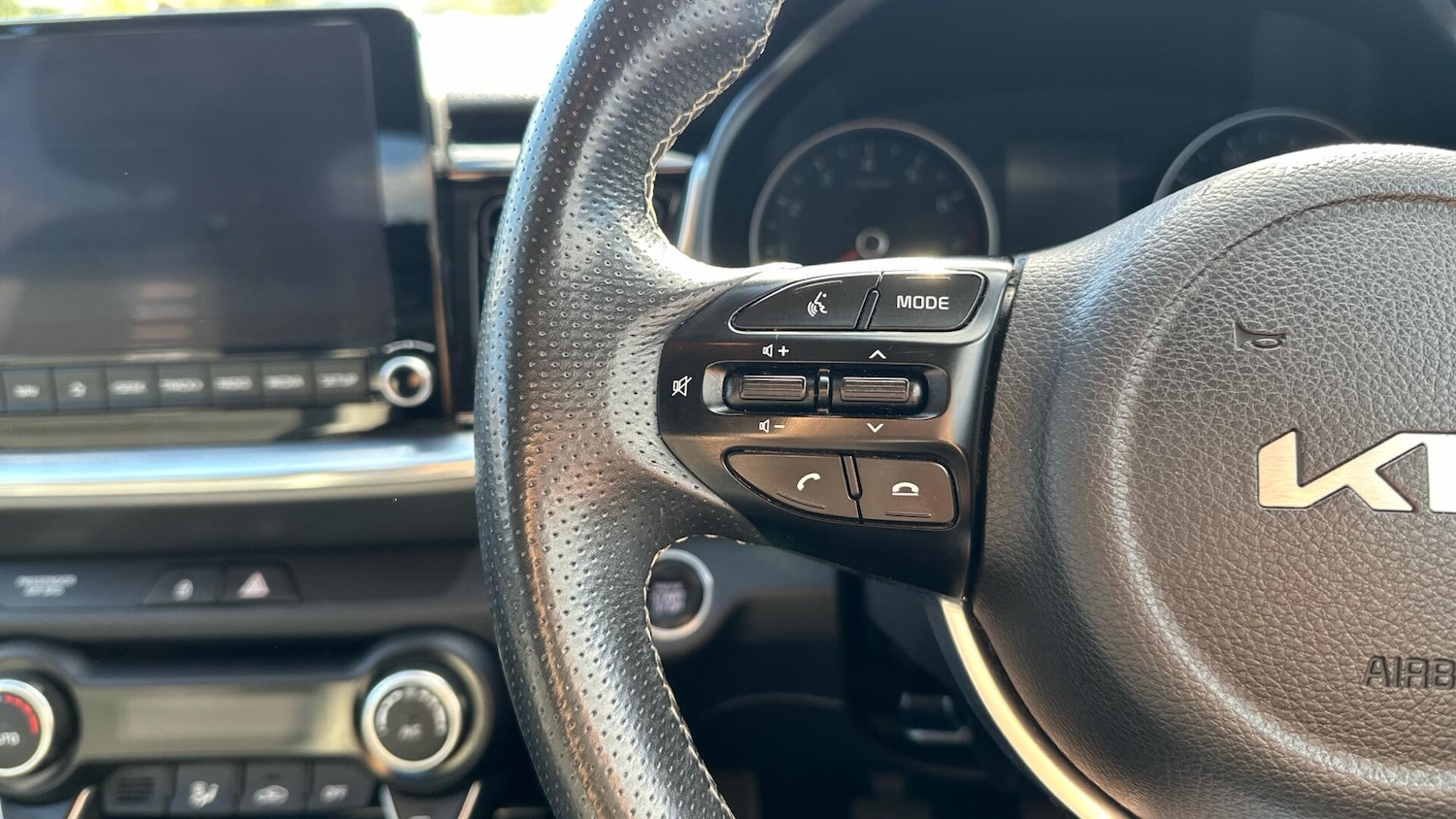 Used Kia Stonic 2021 for sale - 76657717: Photo 11