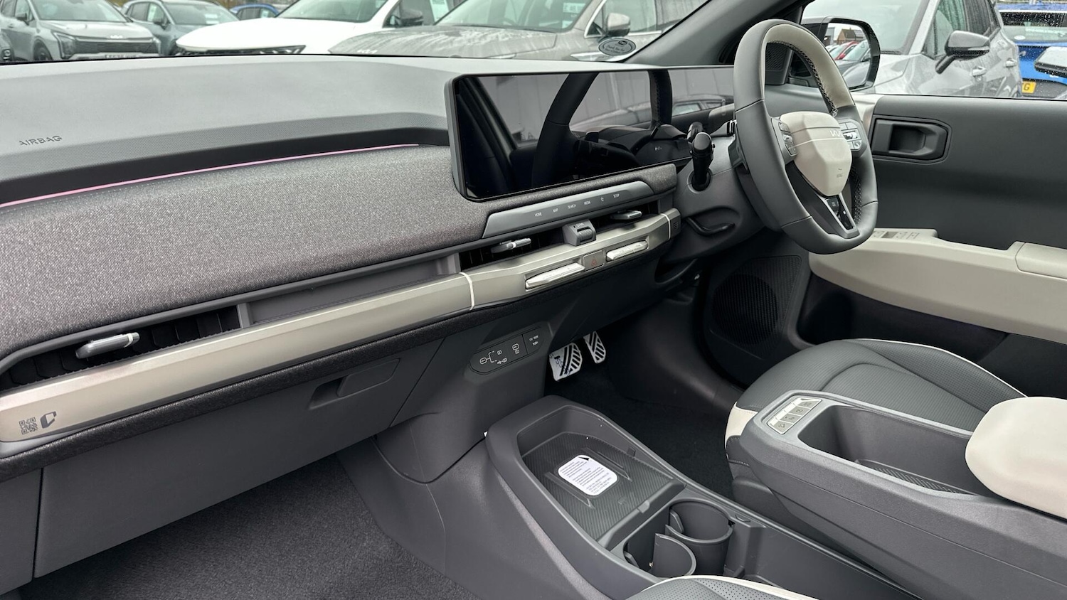 Used Kia EV3 2026 for sale - 77305099: Photo 3