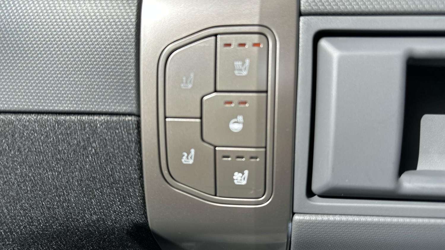 Used Kia EV3 2025 for sale - 76573079: Photo 24