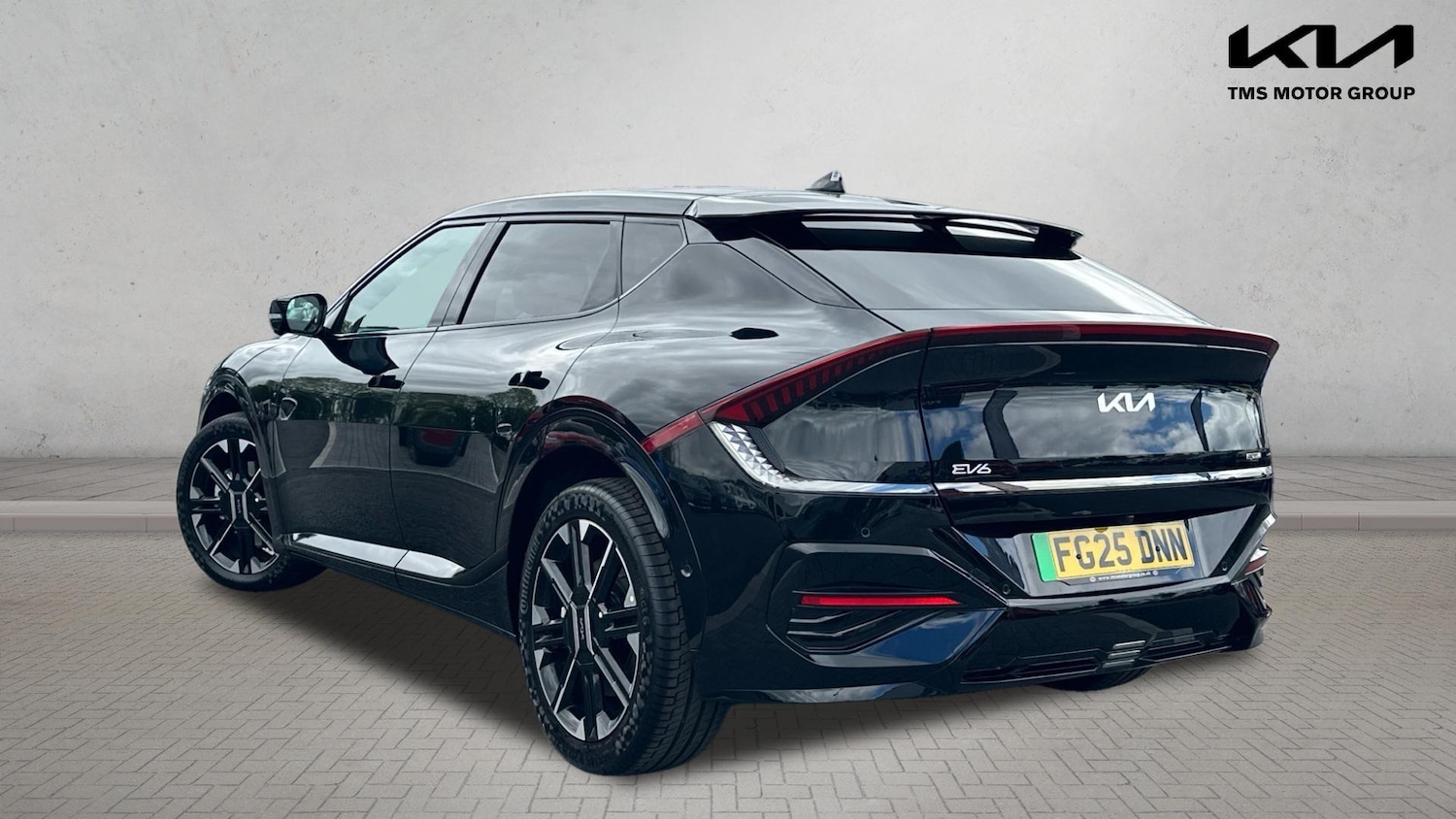 Used Kia EV6 2025 for sale - 77242533: Photo 2